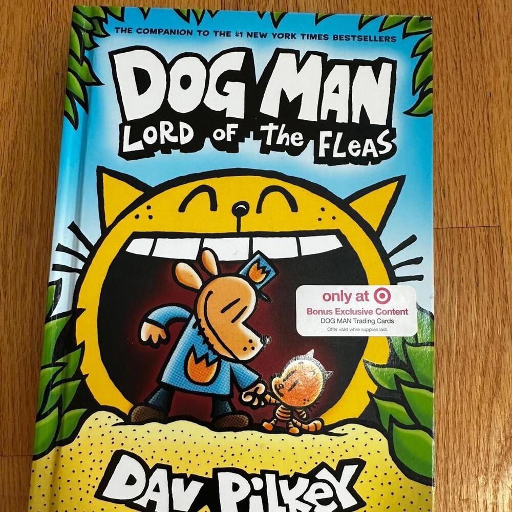 & Other Stories  Multi and Green Book